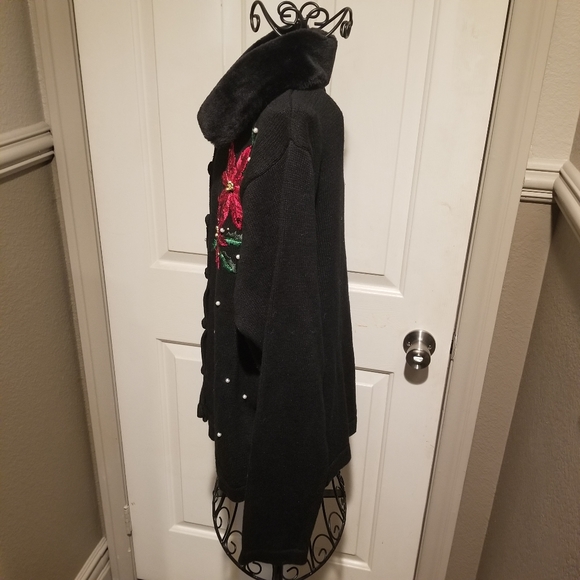 Basic Editions Holiday Poinsettia Beaded Sweater Removable Faux Fur Collar Sz L - Picture 4 of 7